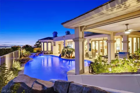 19 Club Vista Dr, Henderson, NV 89052