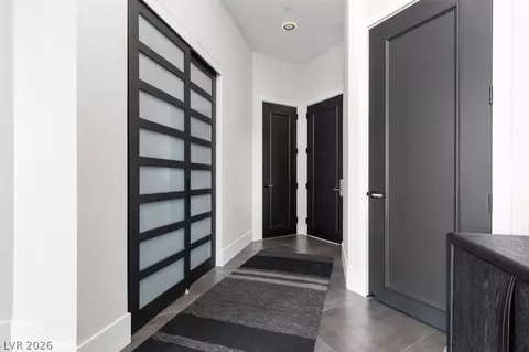 2777 Paradise Rd #103, Las Vegas, NV 89109