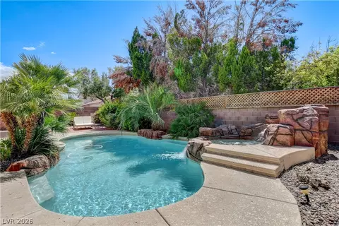8433 Brookline Ct, Las Vegas, NV 89123