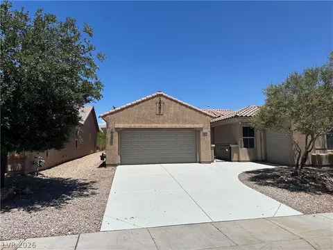 5728 Flying Birdie Ave, Las Vegas, NV 89122