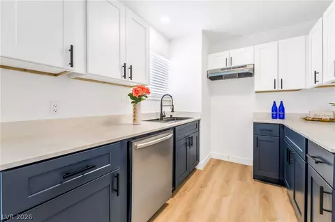 5009 Spencer St #D, Las Vegas, NV 89119