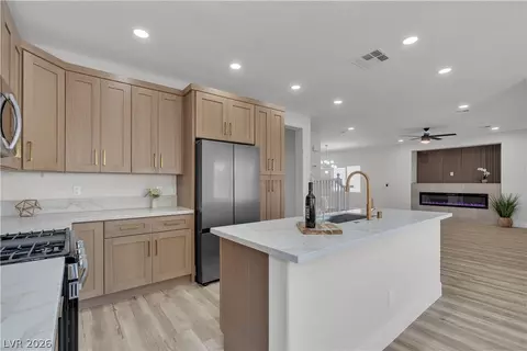 6408 Casamar St, North Las Vegas, NV 89086