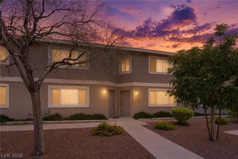 100 S Crestline Dr #16, Las Vegas, NV 89107