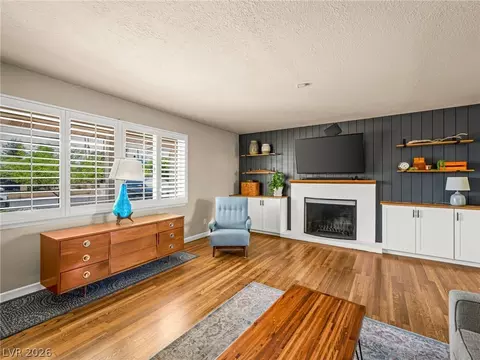 801 Griffith Ave, Las Vegas, NV 89104