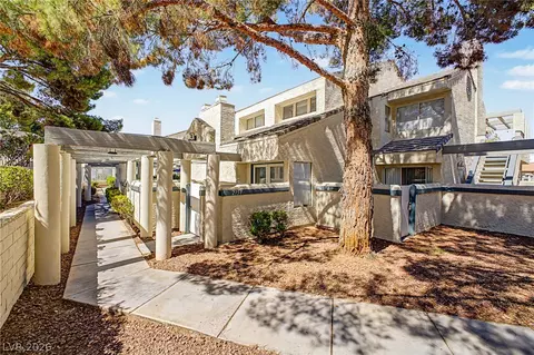 2753 Lodestone Dr, Las Vegas, NV 89117