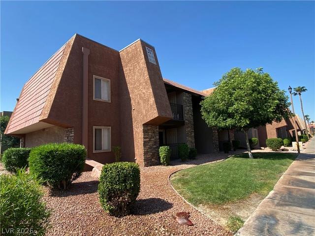 5221 River Glen Dr #195, Las Vegas, NV 89103