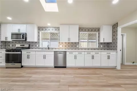 214 Piute Ln, Henderson, NV 89015
