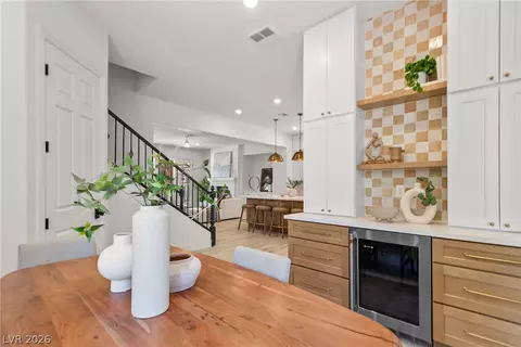 10721 Beringer Dr, Las Vegas, NV 89144