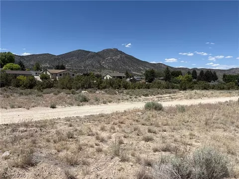 001-482 10, Ely, NV 89301 photo 3