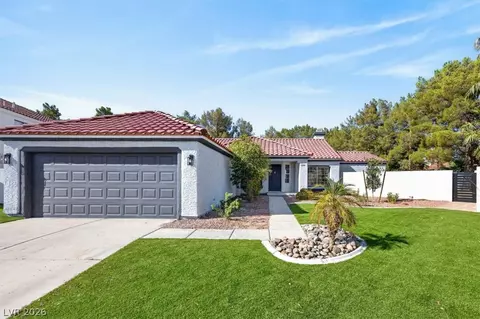 3204 Crescent Run Ct, Las Vegas, NV 89117