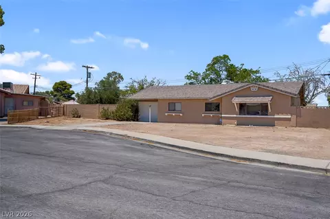 3560 Regents Cir, Las Vegas, NV 89121