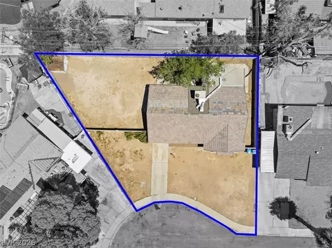 3560 Regents Cir, Las Vegas, NV 89121