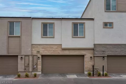 Exterior - 902 Bronzite St, Henderson, NV 89011 photo 1 of 1