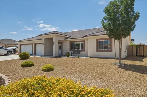 4951 E Parkwood Dr, Pahrump, NV 89061