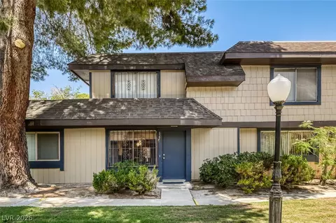 6227 Meadow Vista Ln, Las Vegas, NV 89103