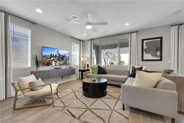 8853 Highland Skye Dr, Las Vegas, NV 89166