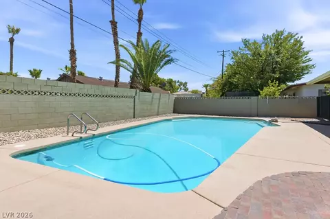 924 Niblick Dr, Las Vegas, NV 89108