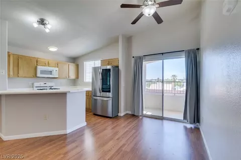 1881 W Alexander Rd #2062, North Las Vegas, NV 89032