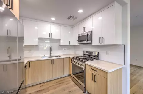 10553 Pine Glen Ave #107, Las Vegas, NV 89144