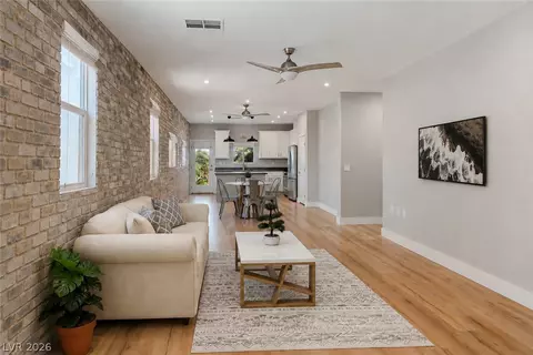 5642 Alta Peak Ct, Las Vegas, NV 89118