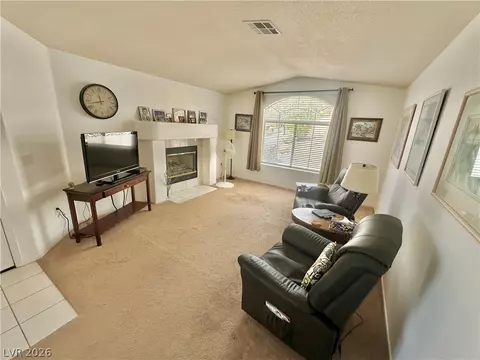 Living - 2153 Camel Mesa Dr, Laughlin, NV 89029 photo 2 of 2