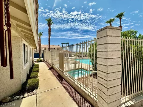 Exterior - 2153 Camel Mesa Dr, Laughlin, NV 89029 photo 2 of 4