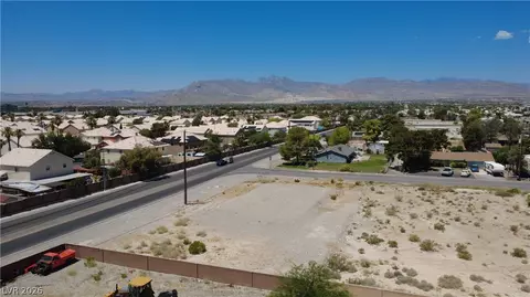 6010 Moonlight Dr, Las Vegas, NV 89130