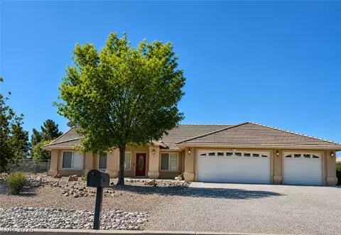 61 Hickory St, Pahrump, NV 89048