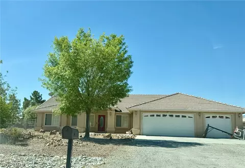 61 Hickory St, Pahrump, NV 89048