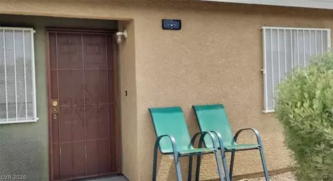 3881 Soda Springs Dr, Las Vegas, NV 89115