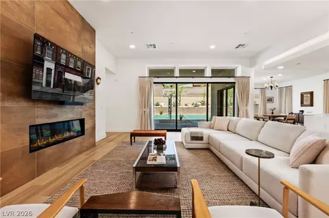 413 Vista Sunset Ave, Las Vegas, NV 89138