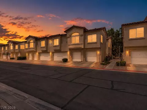 4920 Black Bear Rd #204, Las Vegas, NV 89149