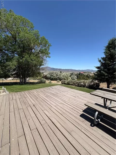 Exterior - 173 E Grant Ave, Ely, NV 89301 photo 5 of 8