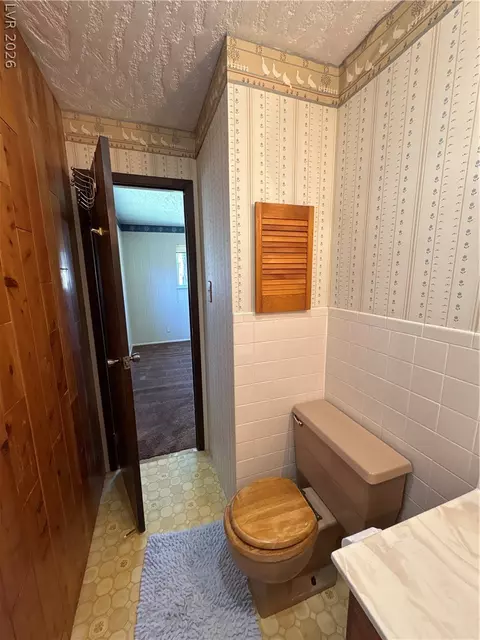 Bath - 173 E Grant Ave, Ely, NV 89301 photo 5 of 5