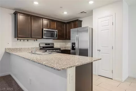 4574 Dover Straight St, Las Vegas, NV 89115
