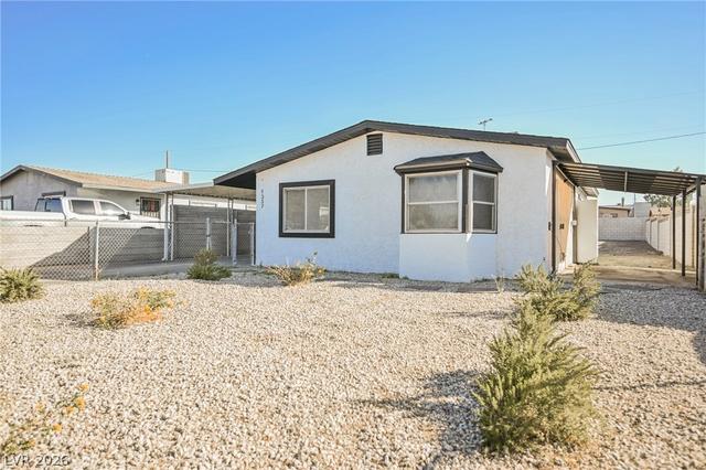 1337 Chestnut St, Henderson, NV 89011