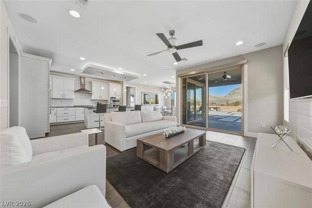 10840 Organic Dr, Las Vegas, NV 89138