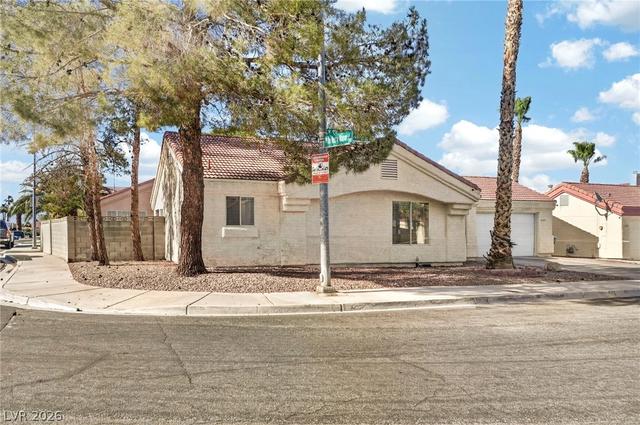 6724 Silver Spoon Dr, Las Vegas, NV 89108