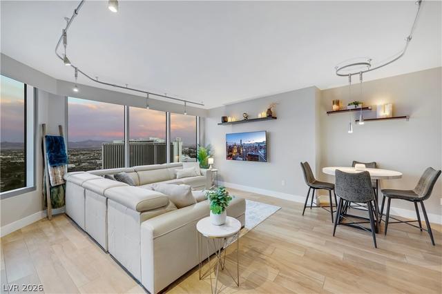 322 Karen Ave #2902, Las Vegas, NV 89109