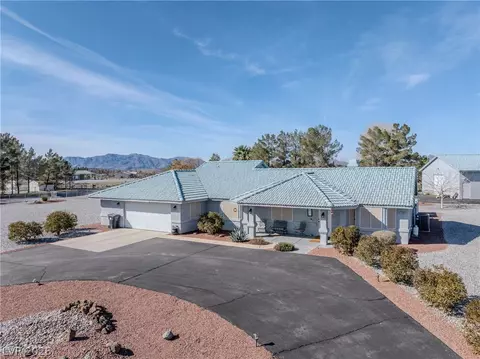 2060 Red Rock Dr, Pahrump, NV 89048