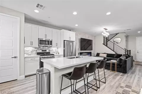 11656 Redwood Mountain Ave, Las Vegas, NV 89138
