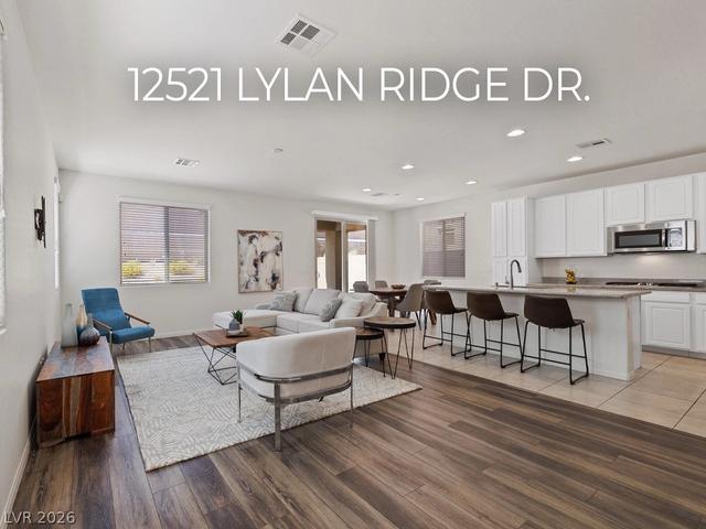 12521 Lylan Ridge St, Las Vegas, NV 89138