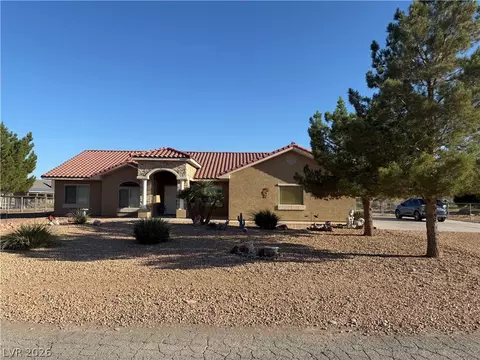 1055 E Mcknight Ave, Moapa, NV 89025