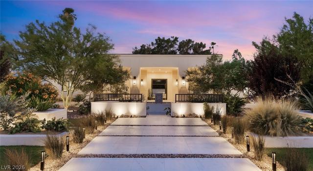 2401 Driftwood Dr, Las Vegas, NV 89107