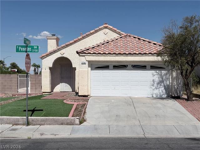 3704 Penedos Dr, Las Vegas, NV 89147