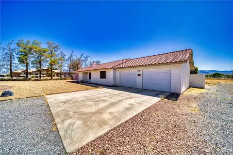 3081 S Rainbow Ave, Pahrump, NV 89048