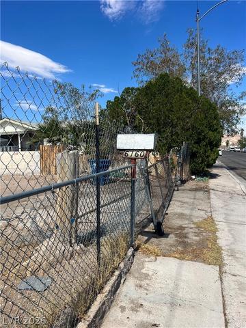 6160 Yellowstone Ave, Las Vegas, NV 89156