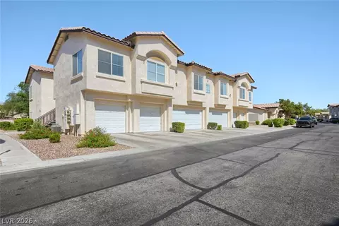 4941 Black Bear Rd #202, Las Vegas, NV 89149