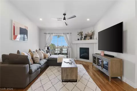 8452 Boseck Dr #235, Las Vegas, NV 89145
