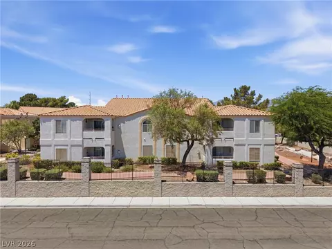 8452 Boseck Dr #235, Las Vegas, NV 89145
